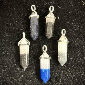 Set of 5 decorative crystal pendants - NEW - sold together